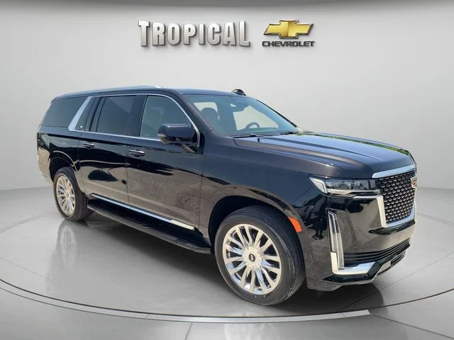 Used 2023 Black Raven Cadillac Premium Luxury image 7