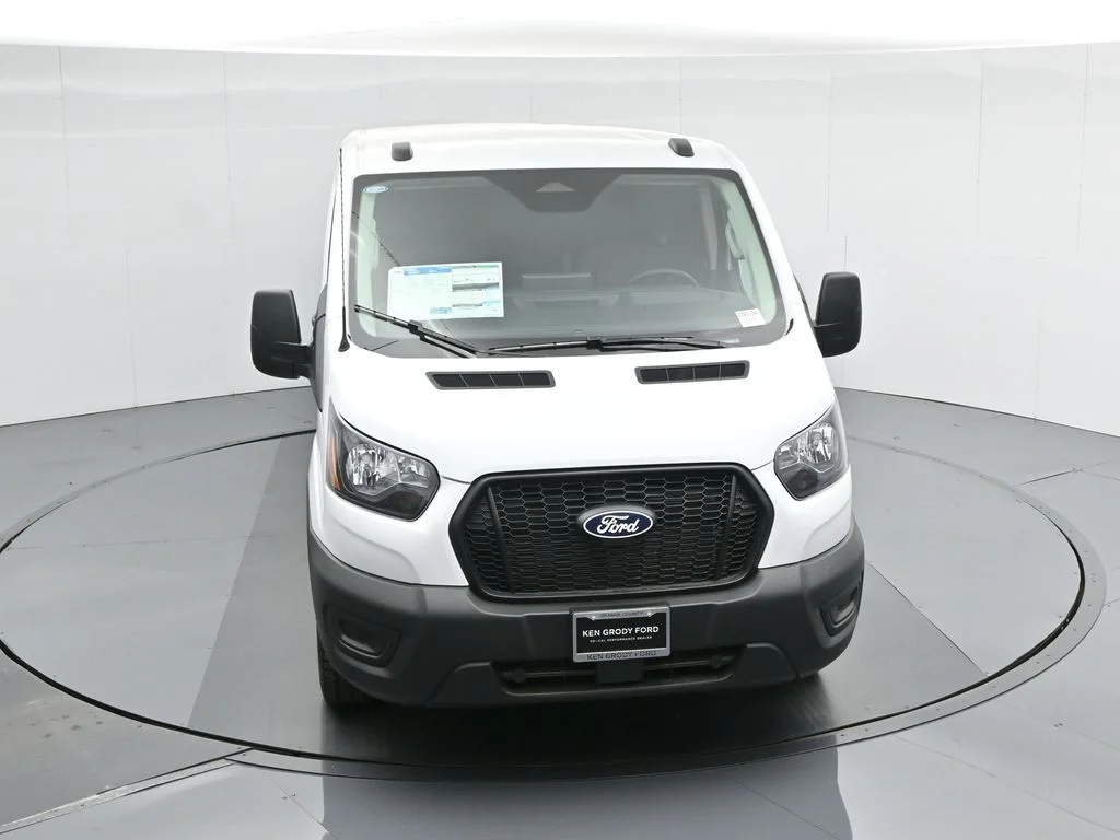 New 2026 White Ford Base image 38