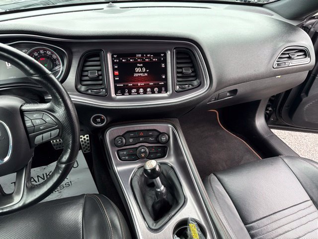 Used 2016 Pitch Black Clearcoat Dodge R/T Plus Shaker image 16