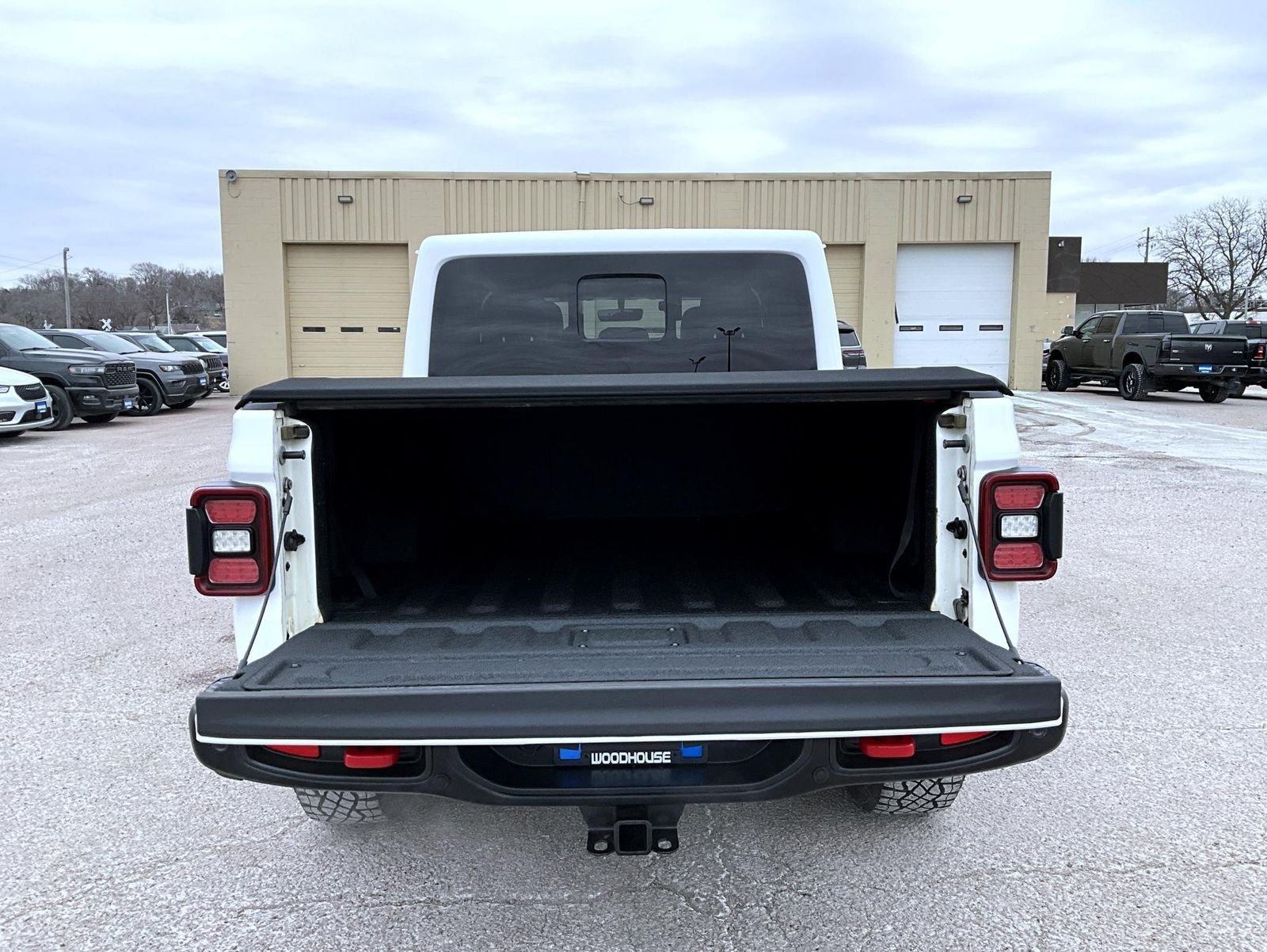 Used 2021 White Jeep Rubicon image 9