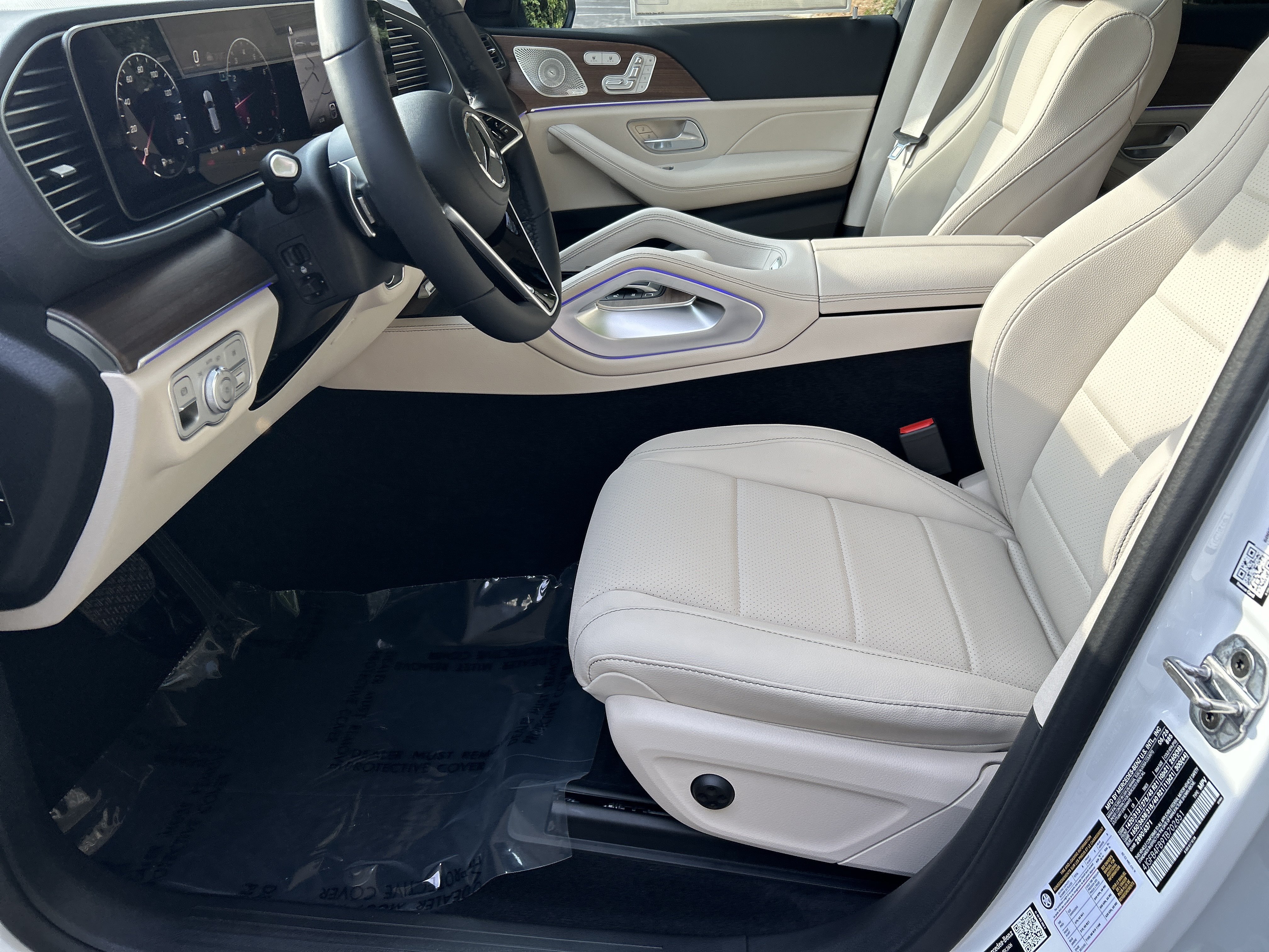 New 2026 MANUFAKTUR Moonlight White Metallic Mercedes-Benz GLE 350 4MATIC® SUV image 19