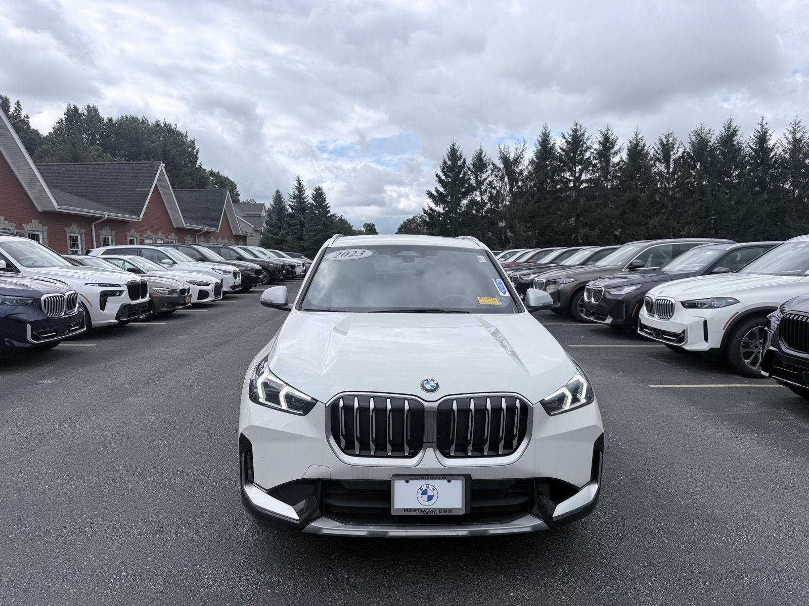 Used 2023 Alpine White BMW xDrive28i image 2