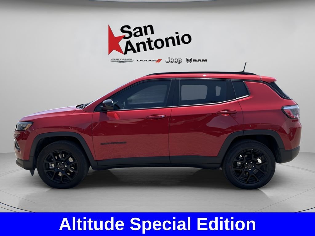New 2026 Red Hot Pearlcoat Jeep Latitude image 9