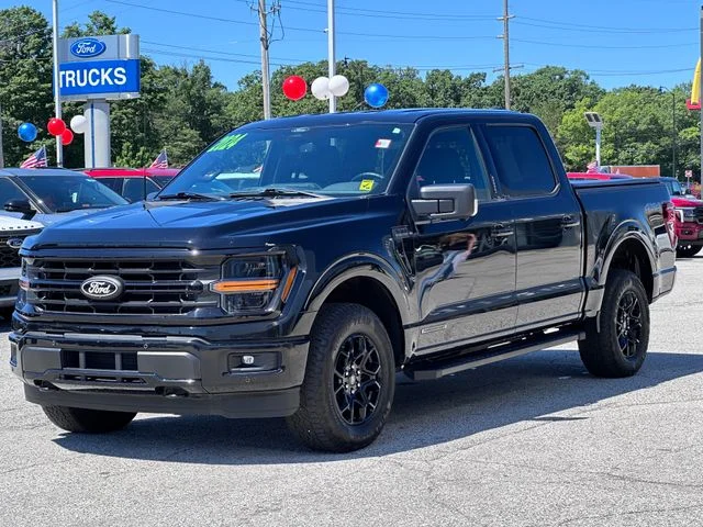 Used 2024 Black Ford XLT image 3