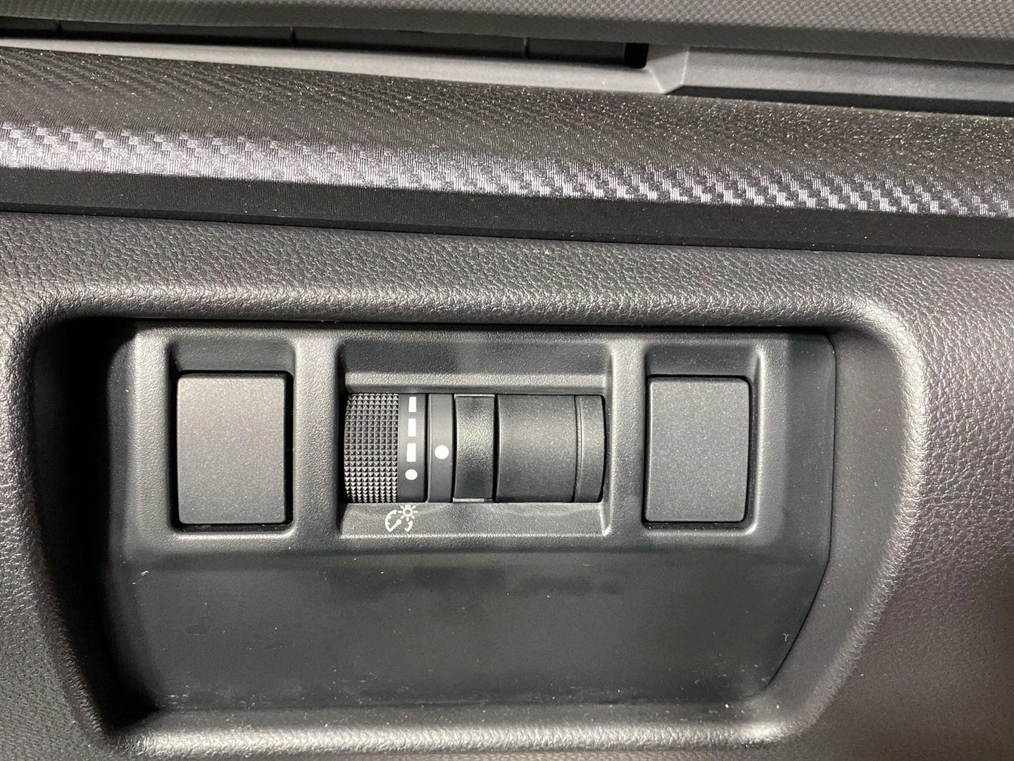 Used 2025 Ice Silver Metallic Subaru Sport image 27