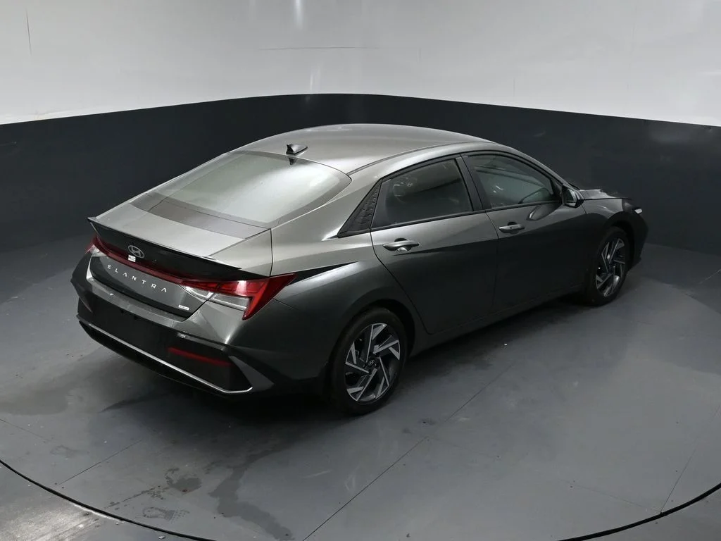 Certified Used 2025 Gray Hyundai SEL Sport image 17