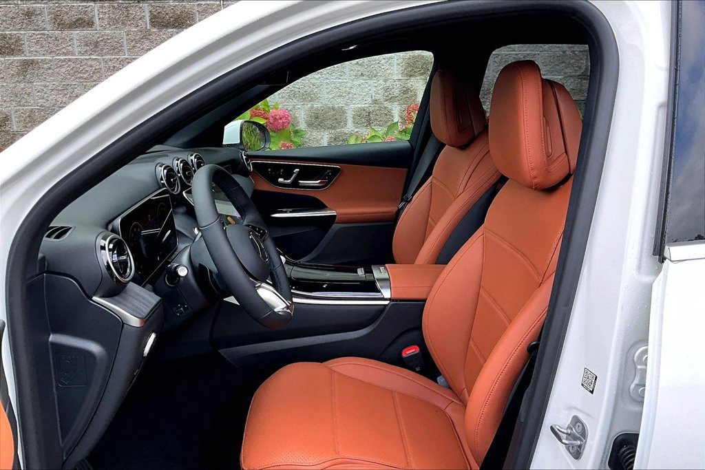New 2027 Polar White Mercedes-Benz GLC 300 image 23