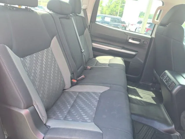 Used 2020 White Toyota SR5 image 12