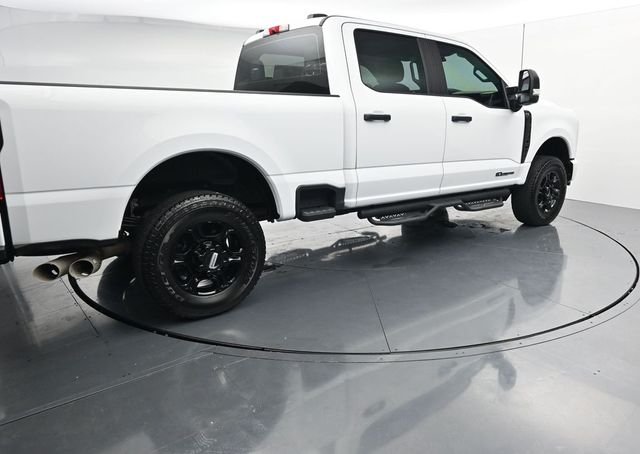 Used 2026 White Ford XL image 9