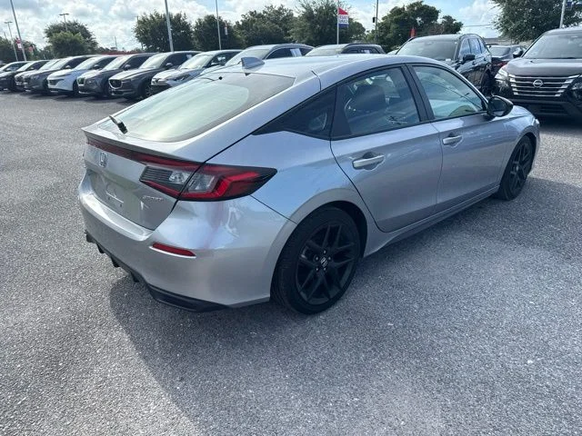 Used 2025  Honda Sport image 5