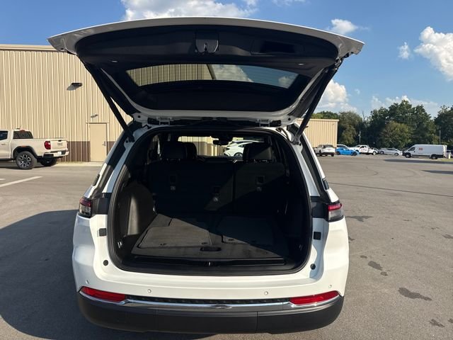 Used 2024 White Jeep 4xe image 9