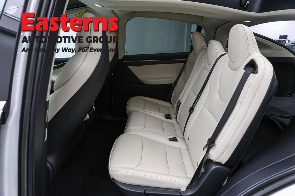 Used 2018 White Tesla 75D image 17
