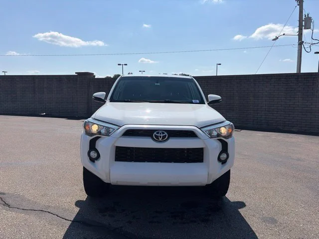 Used 2019 White Toyota SR5 Premium image 2