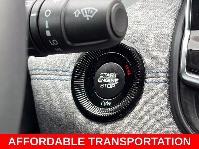 Used 2022 Black Jeep Latitude image 25