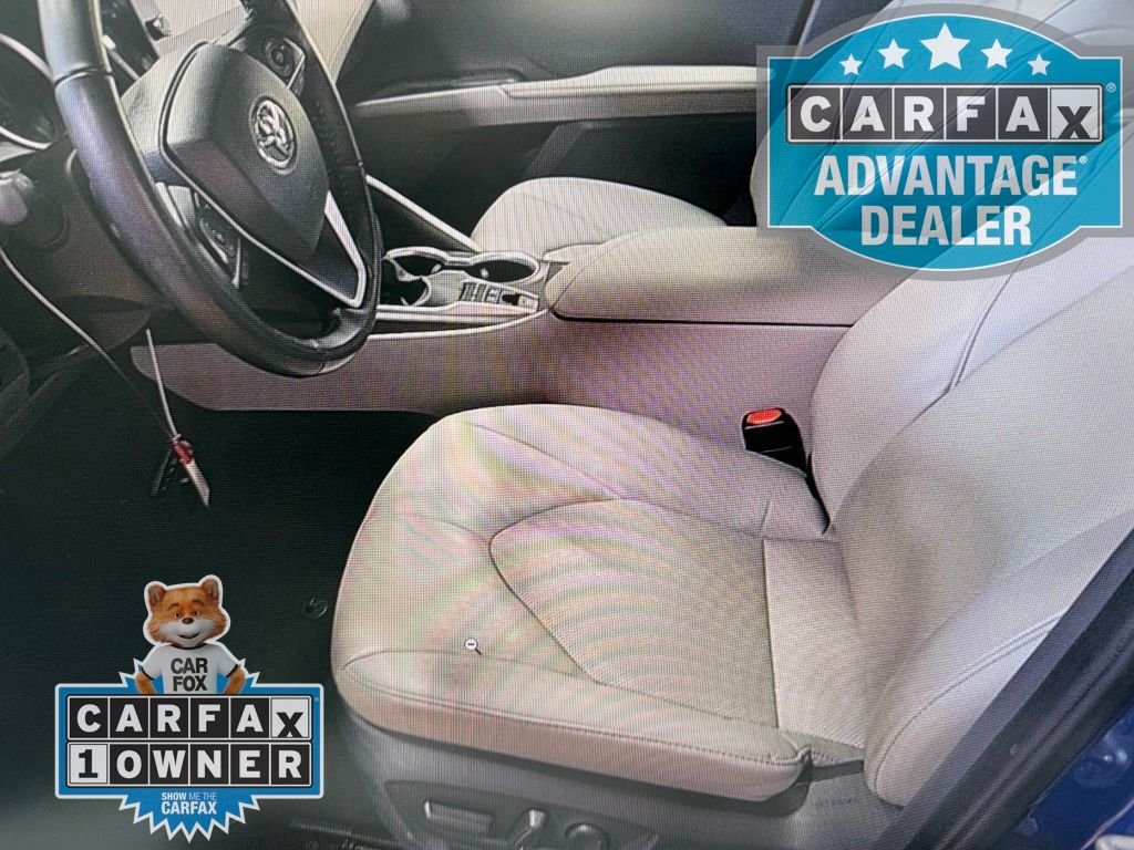 Used 2024  Toyota Hybrid XLE image 2