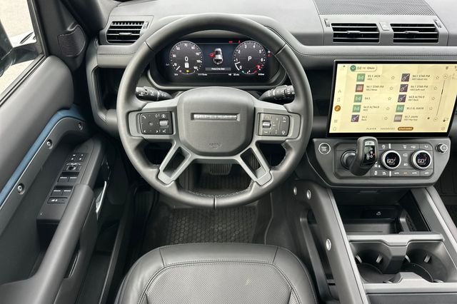 New 2026 Tasman Blue Land Rover S image 13