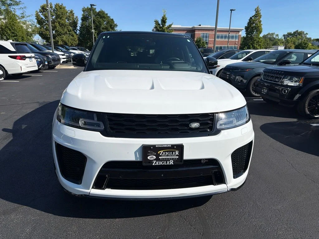 Used 2022 Fuji White Land Rover SVR image 9