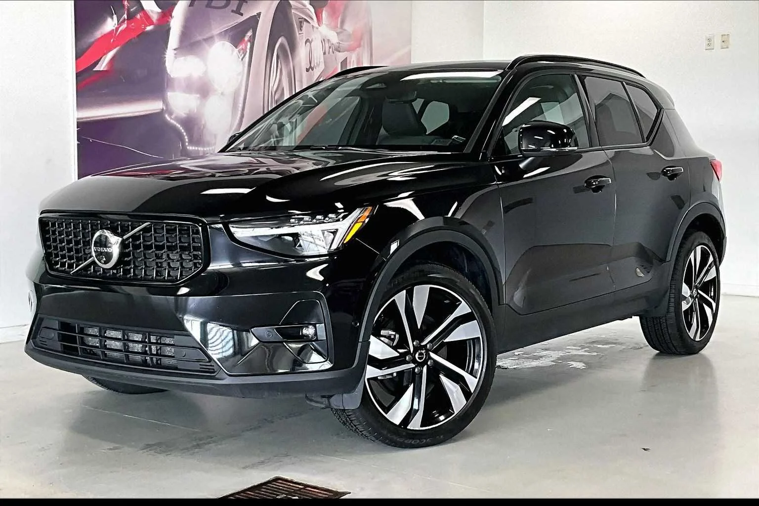 2025 Volvo XC40