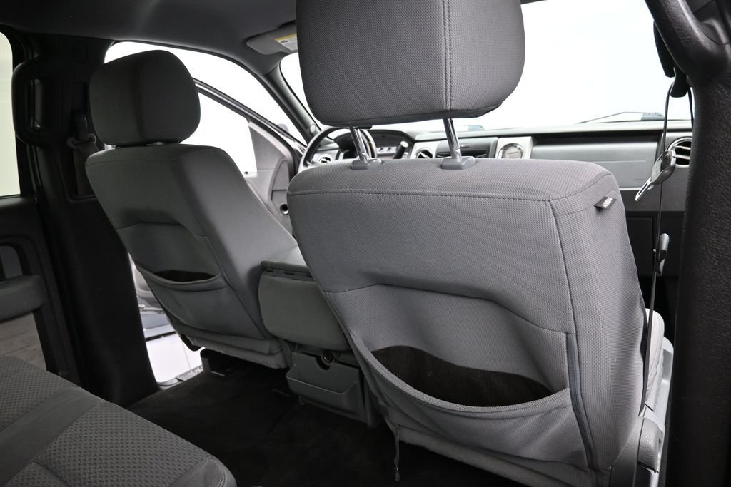 Used 2013  Ford XLT image 24