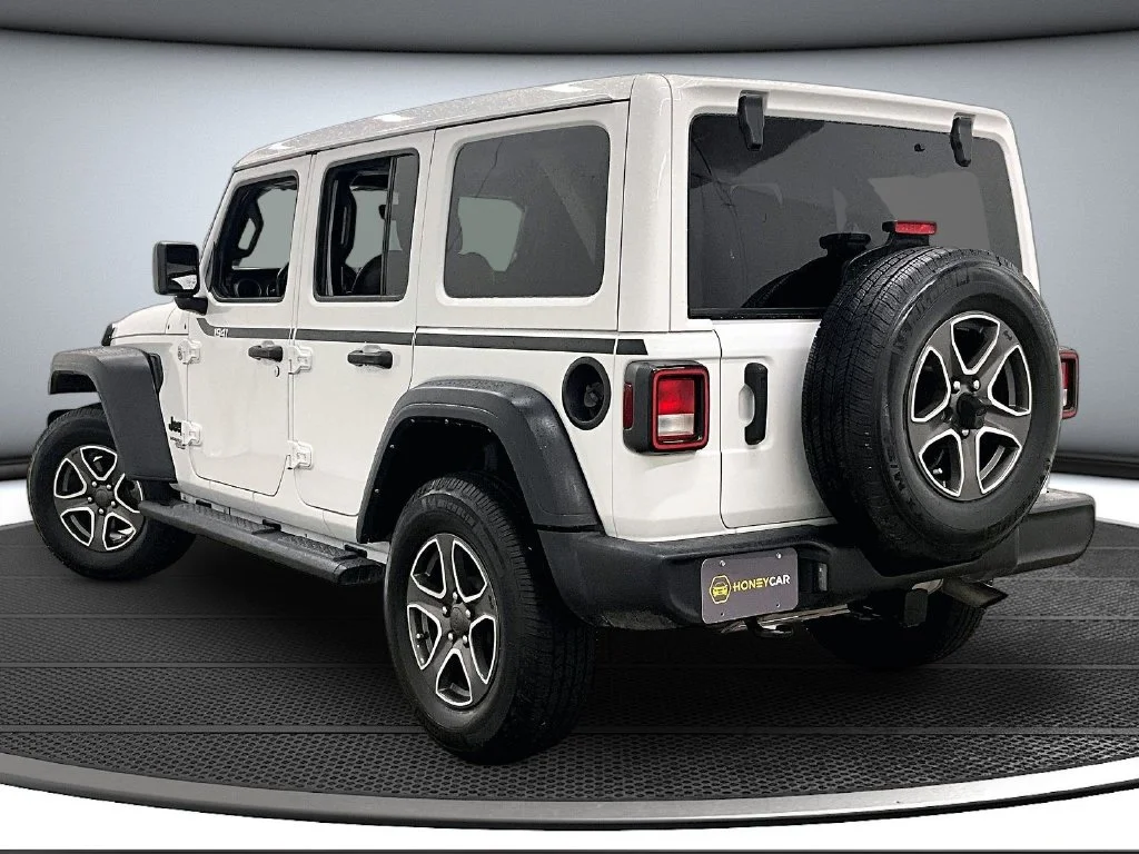 Used 2021 White Jeep Unlimited Sport S image 4