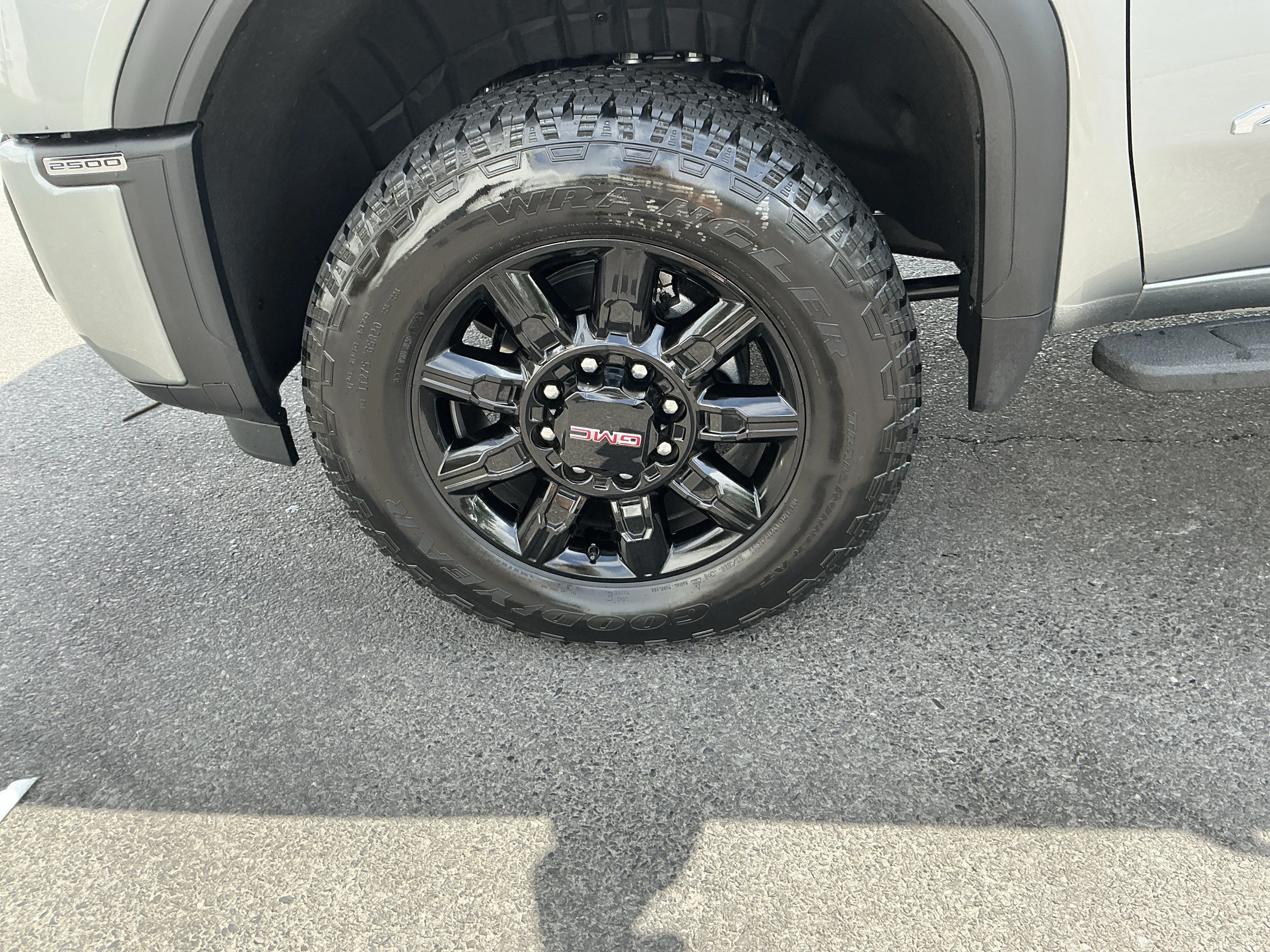 2026 GMC Sierra 2500HD AT4 - Photo 9