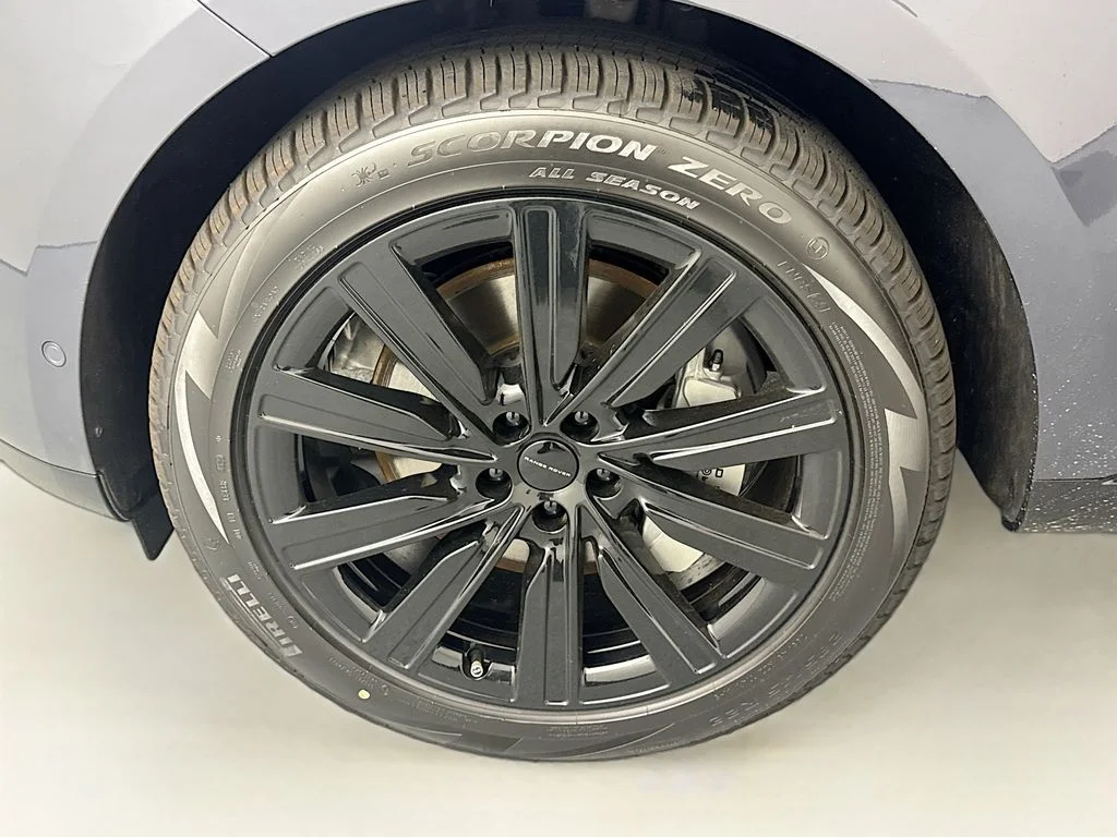 New 2026 Varesine Blue Land Rover SE image 31