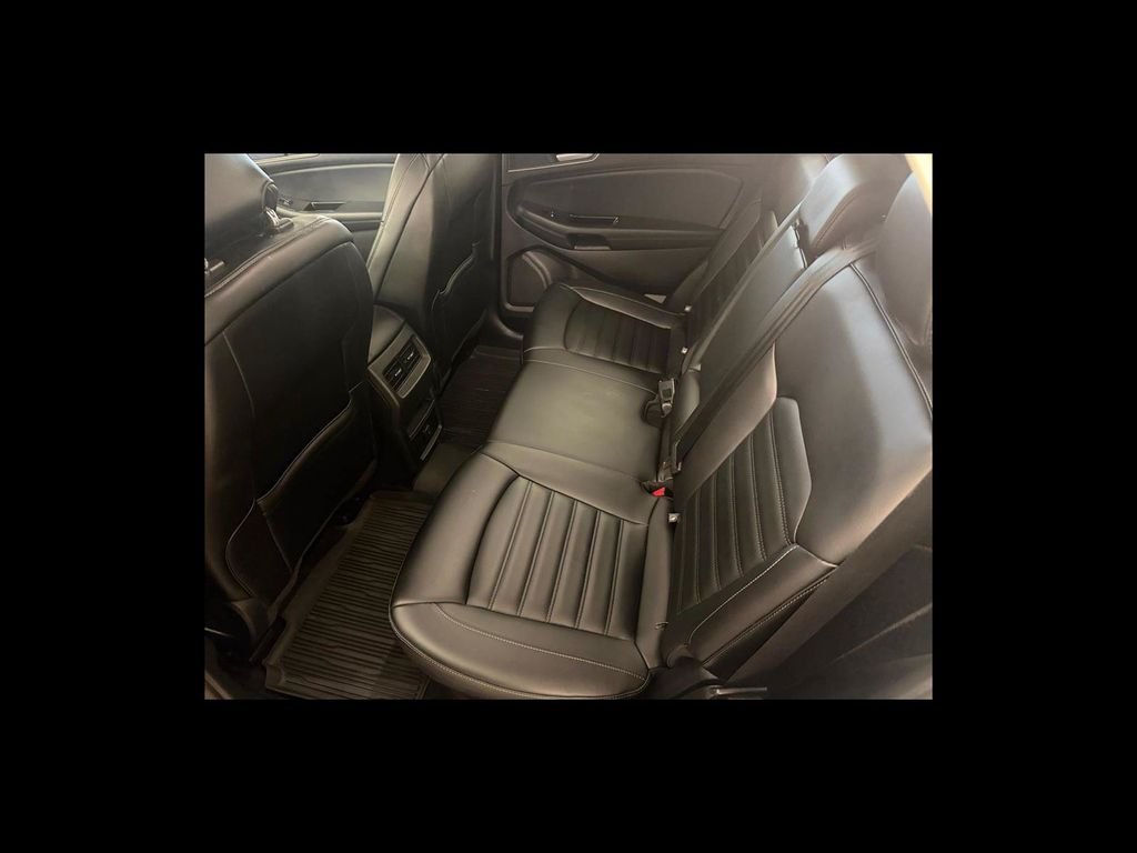 Used 2019 Silver Ford SEL image 17
