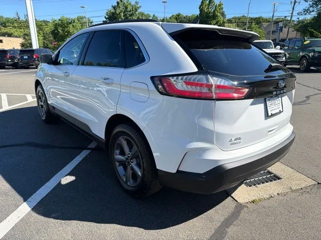 Used 2022 White Ford SEL image 5