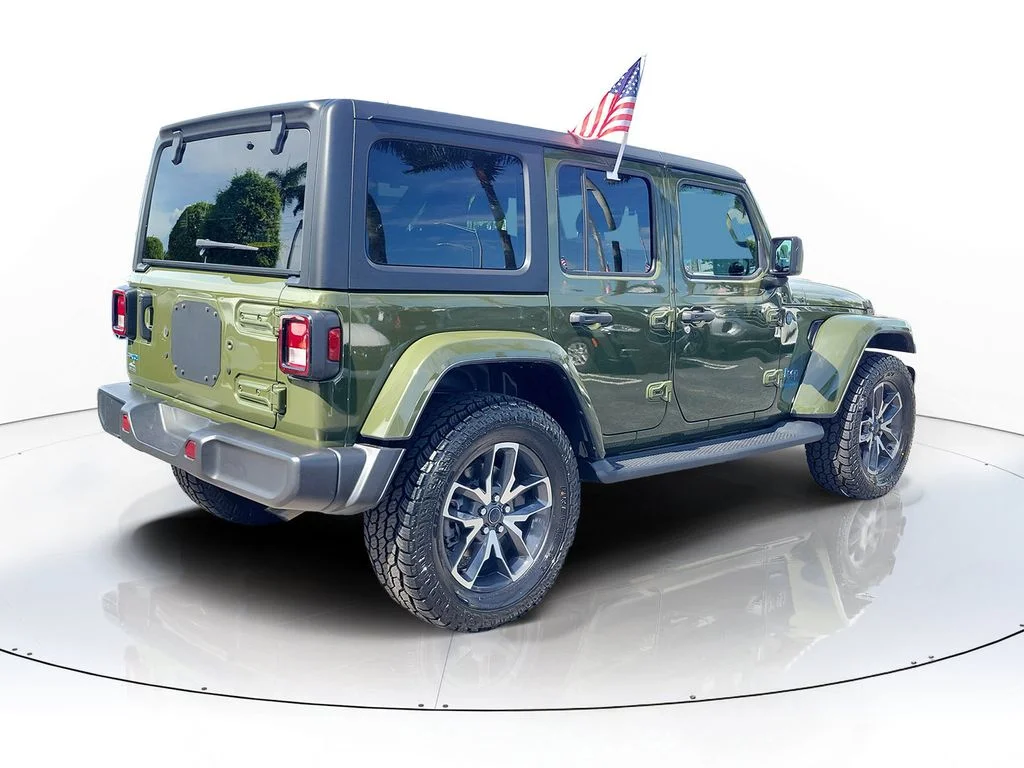 Used 2024 Green Jeep Sport S 4xe image 7