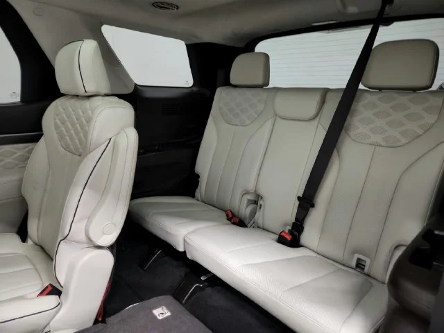 Used 2020 White Hyundai Limited image 19