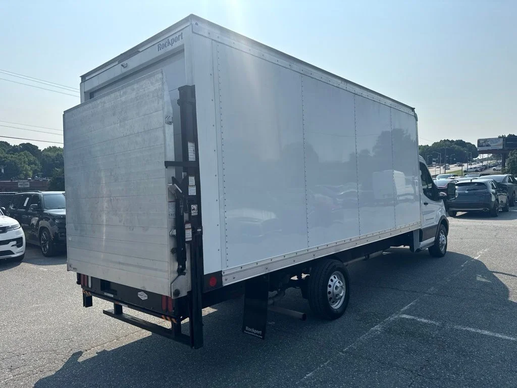 Used 2023 White Ford Base image 2