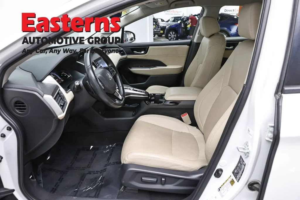 Used 2018 White Honda Touring image 14