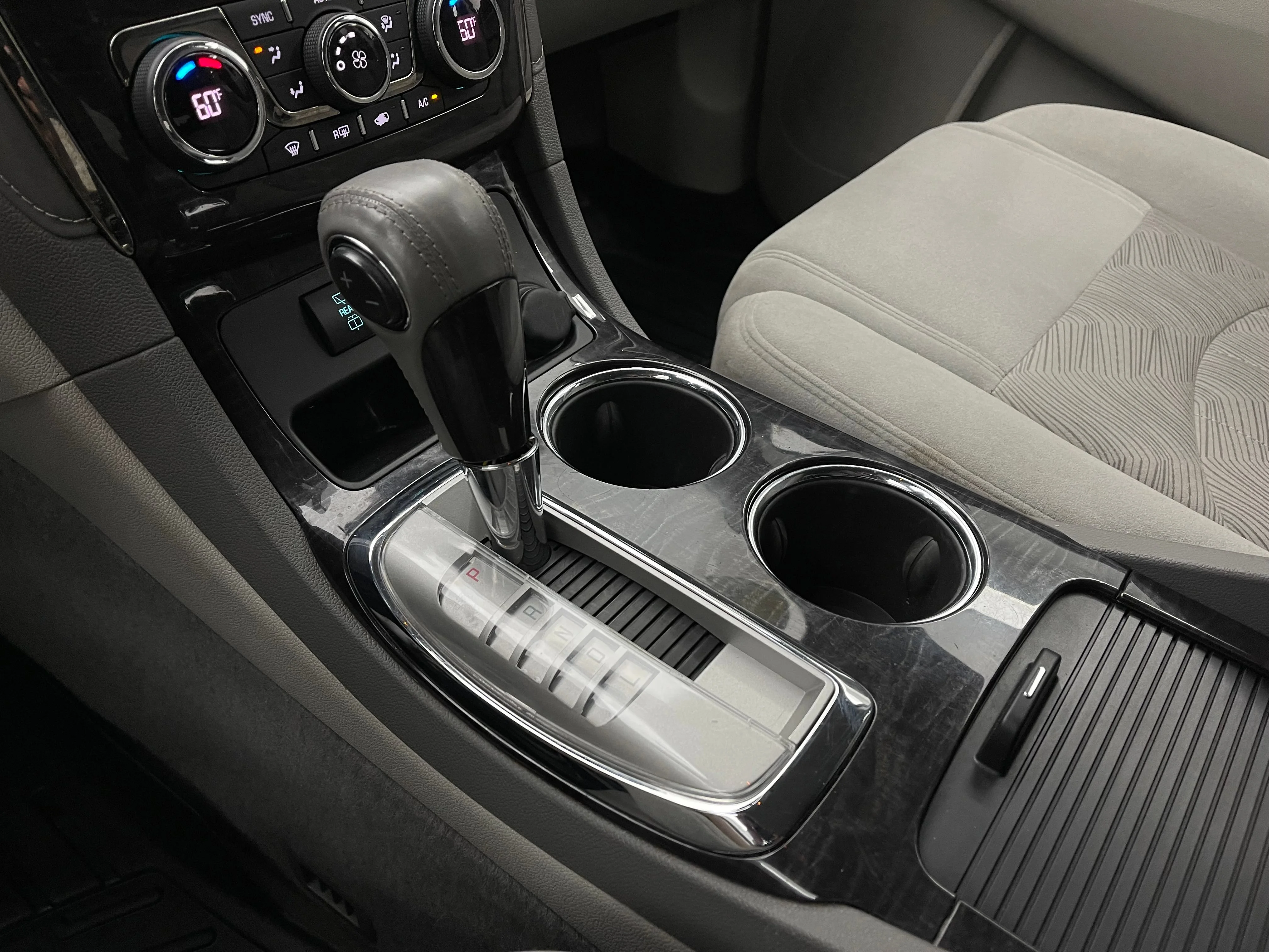 Used 2015 IRIDIUM METALLIC Buick Convenience image 25