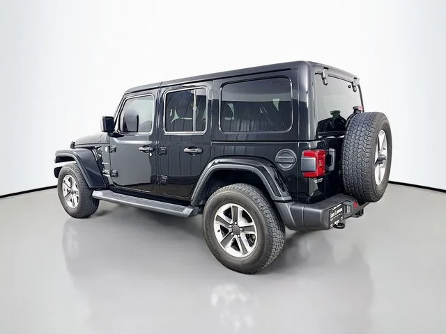 Used 2022 Black Jeep Unlimited Sahara image 5