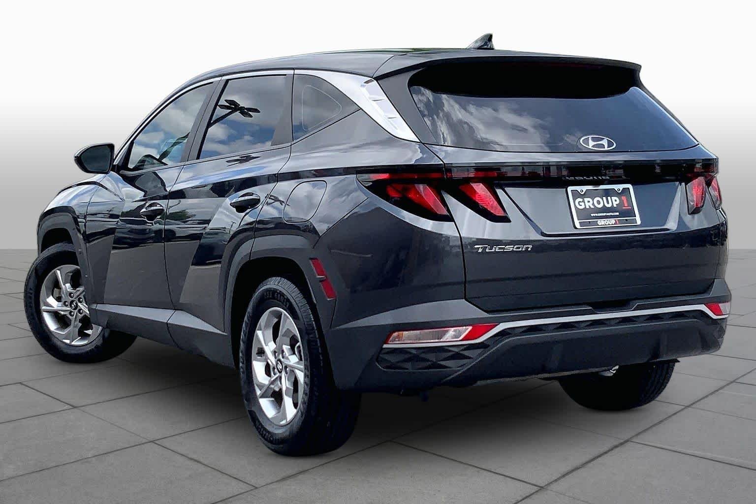 Used 2022 Portofino Gray Hyundai SE image 12