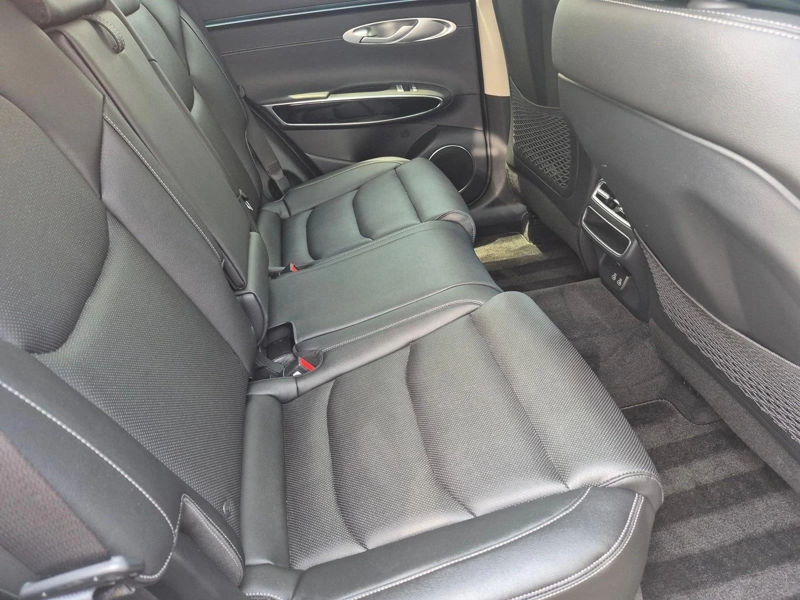 2026 GENESIS GV70 Standard - Photo 19