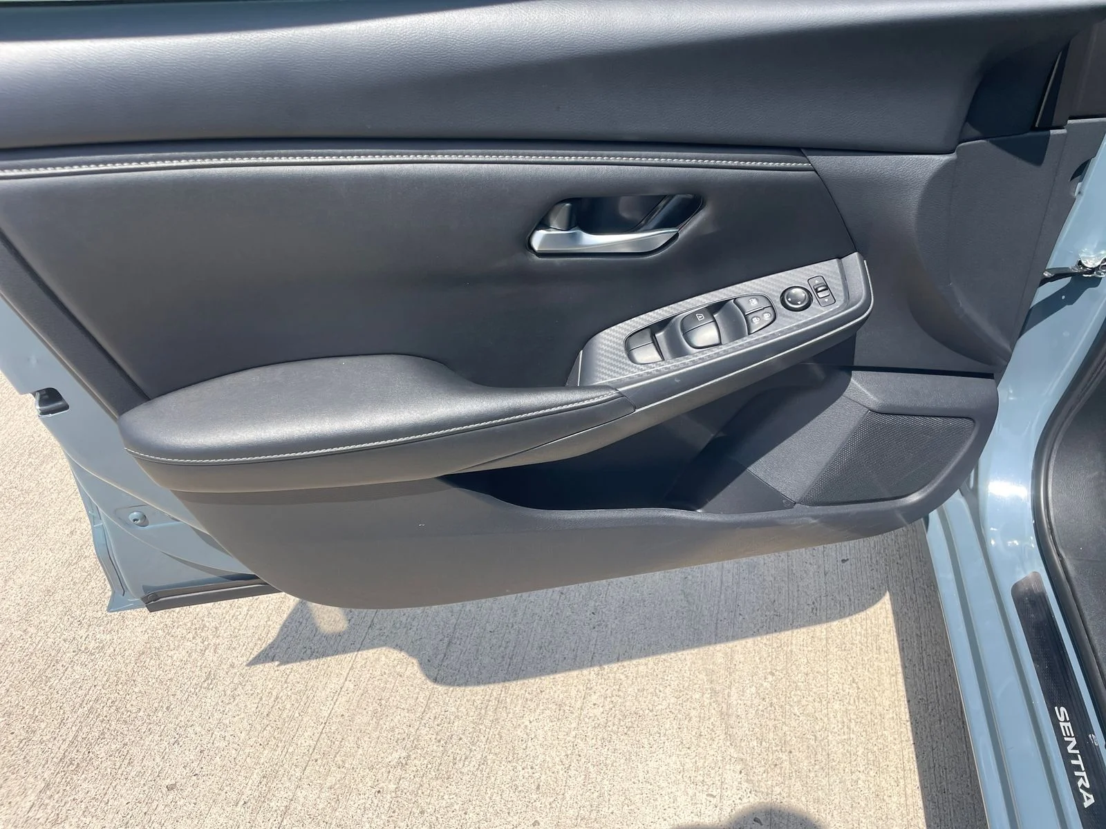 Used 2025 Gray Nissan SV image 21