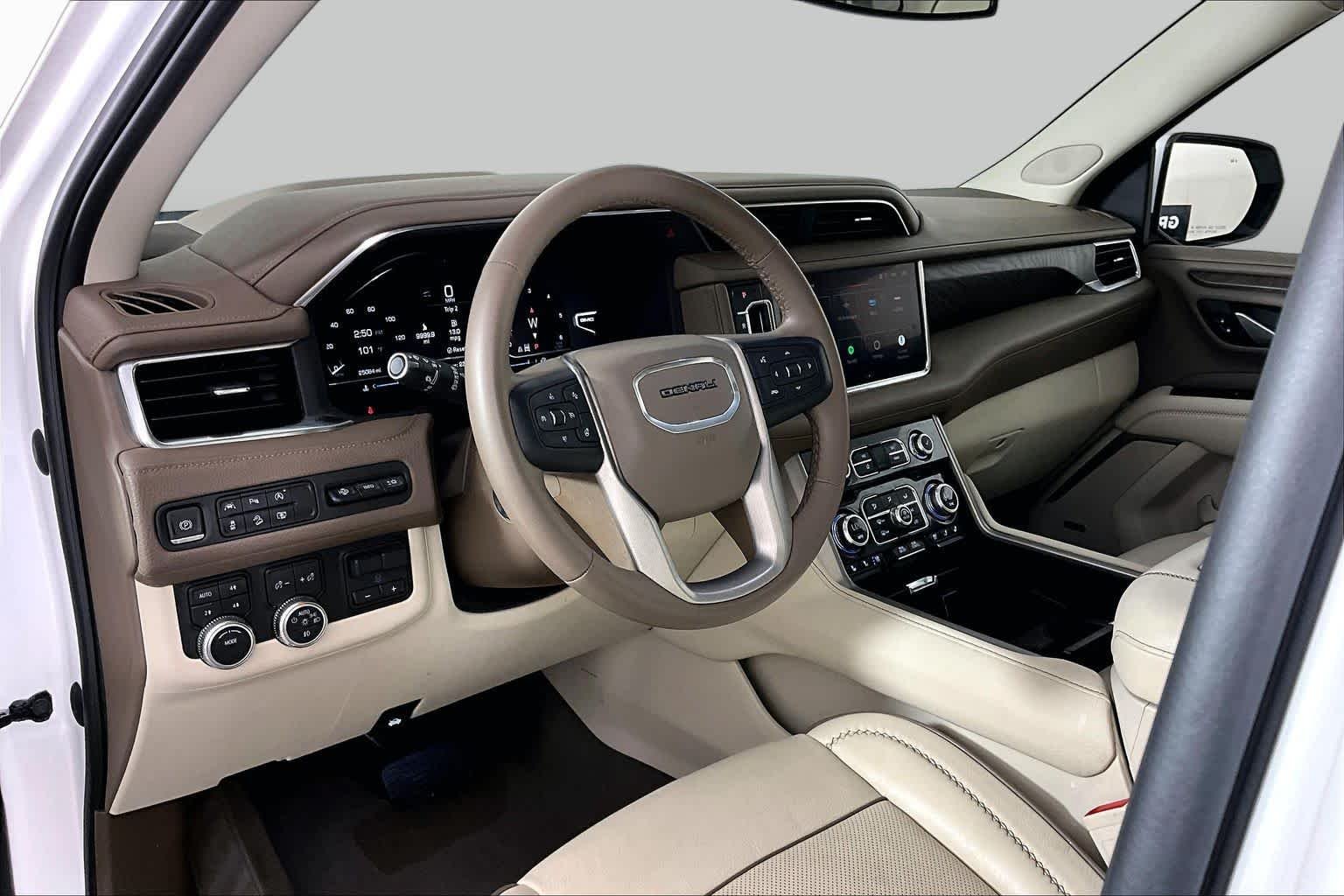 Used 2023 White Frost Tricoat GMC Denali image 16
