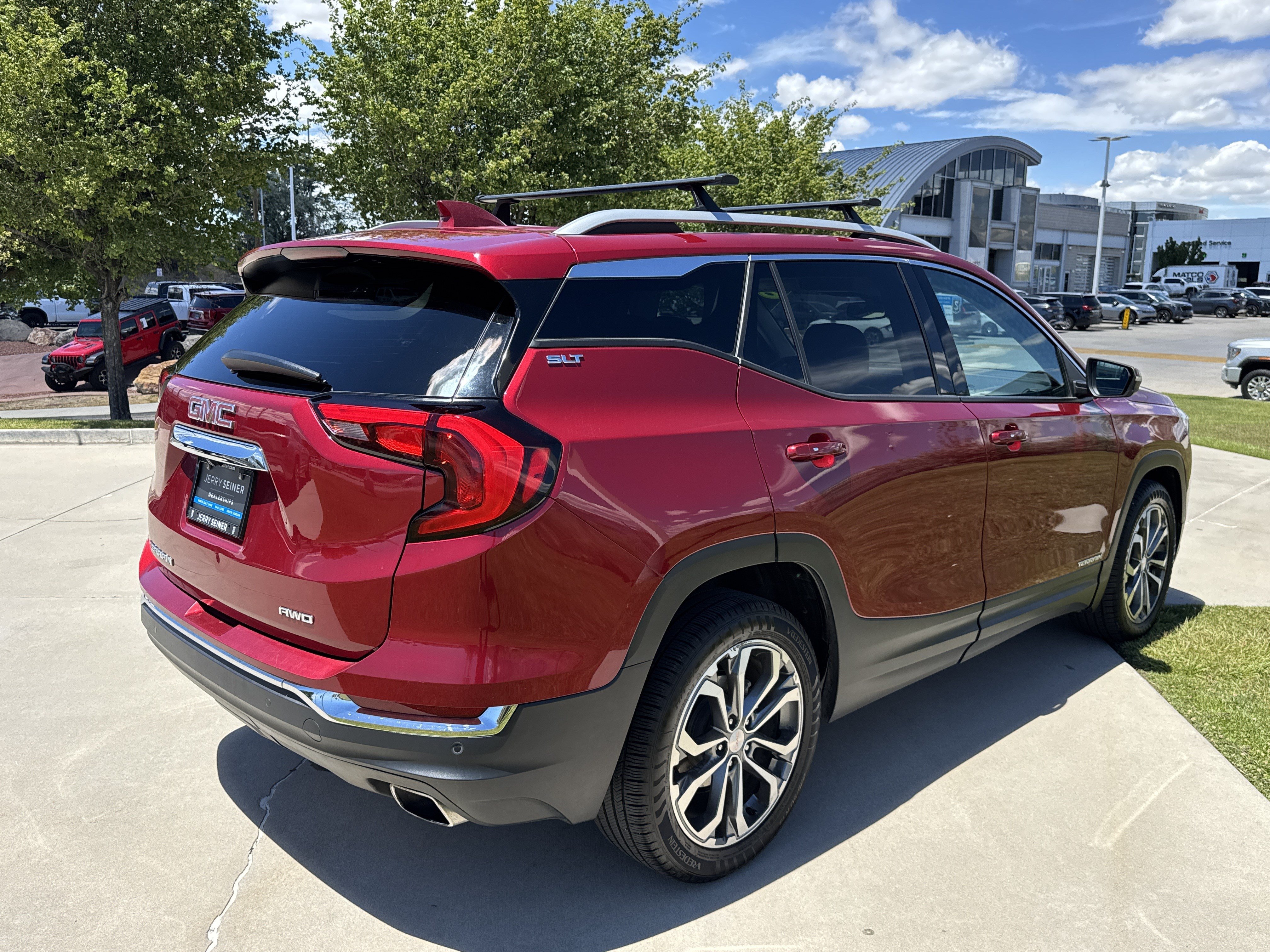 Used 2020 RED QUARTZ TINTCOAT GMC SLT image 5