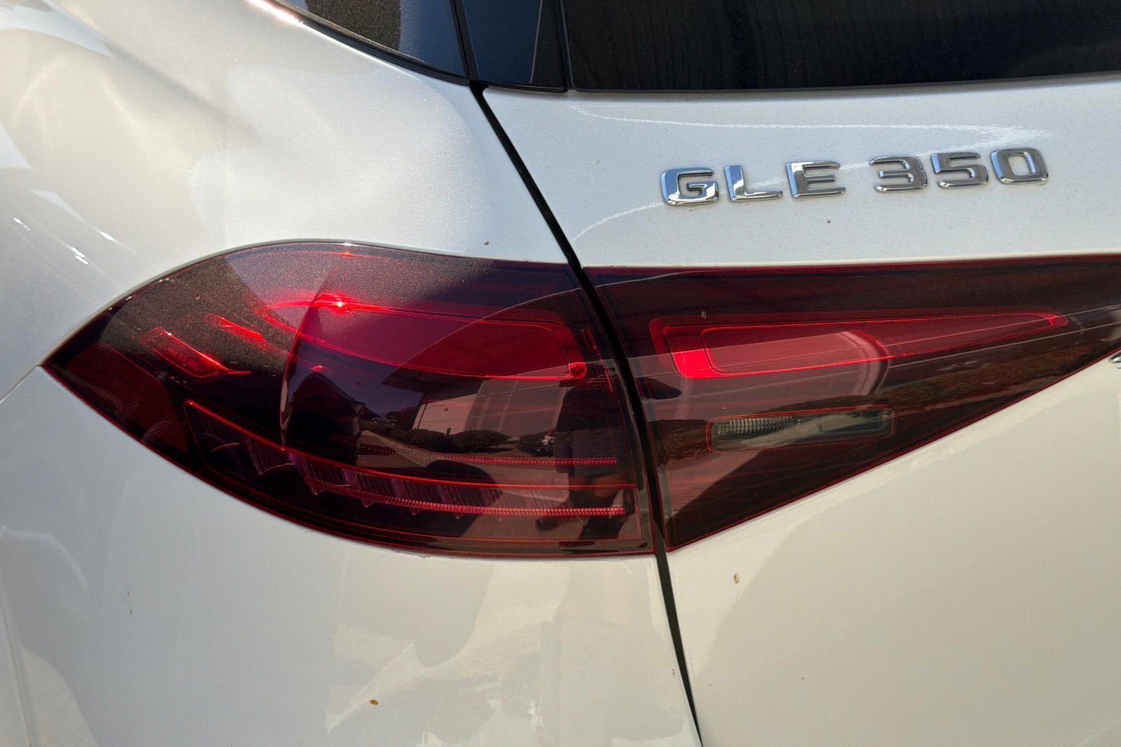 Used 2024 White Mercedes-Benz GLE 350 image 12