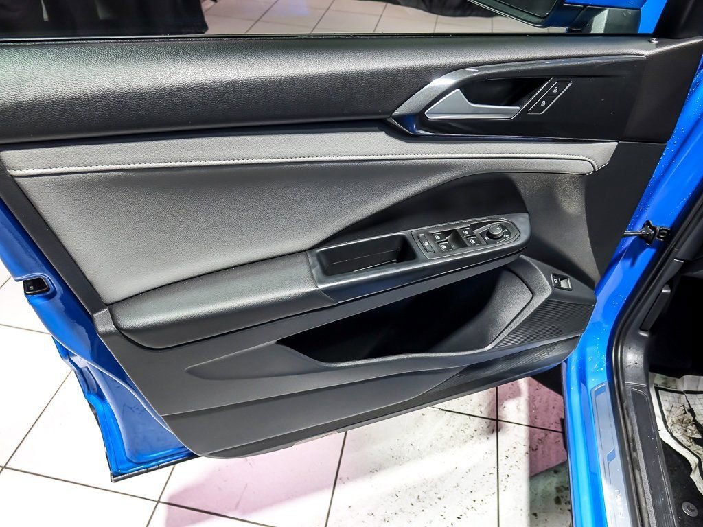 2023 VOLKSWAGEN TAOS - Image 27