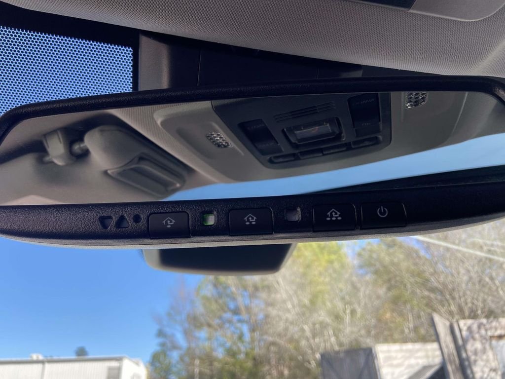2024 Toyota Camry XLE - Photo 23