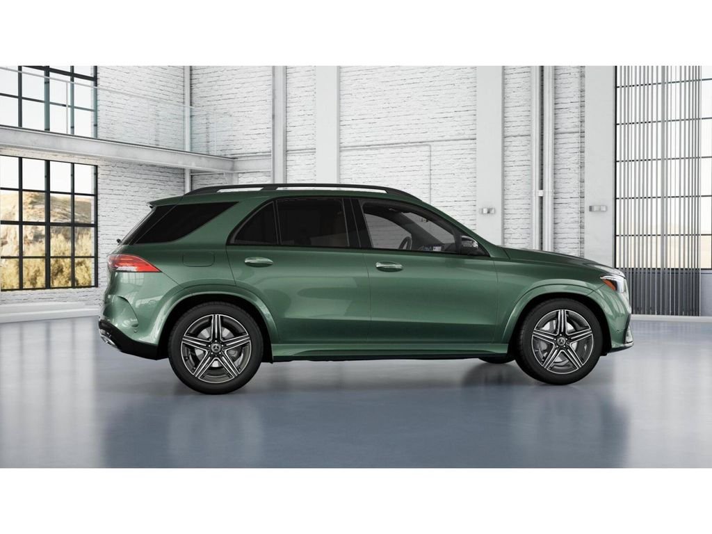 New 2026 MANUFAKTUR Ireland Mid Green Metallic Mercedes-Benz GLE 450 image 17