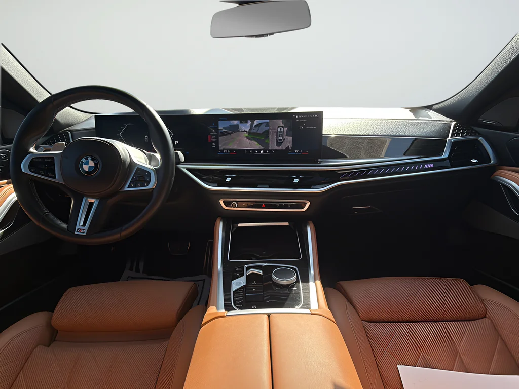 Used 2024 White BMW M60i image 20