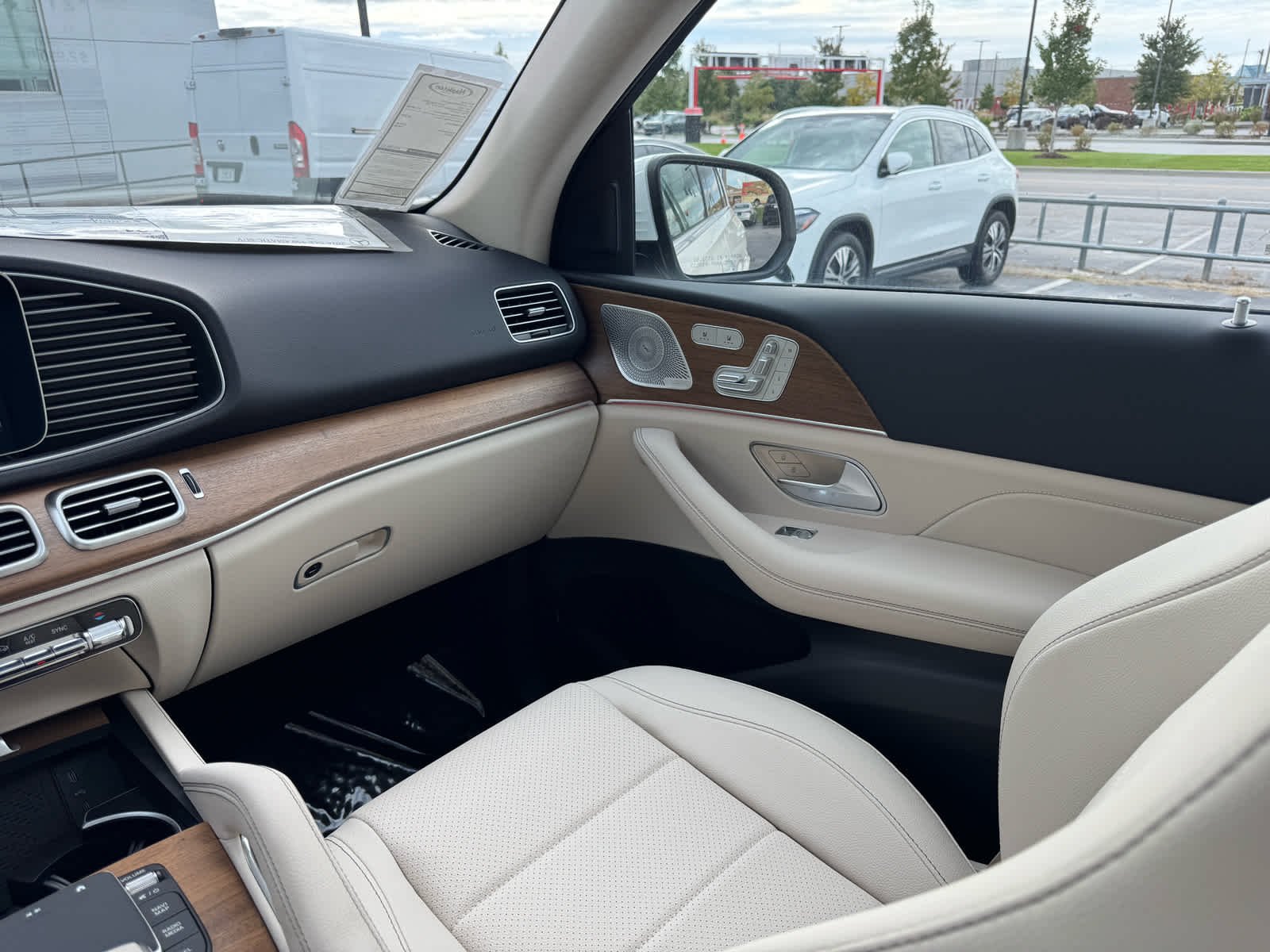 New 2026 Polar White Mercedes-Benz GLE 450 image 38