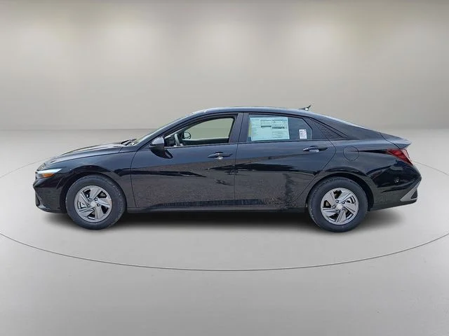 New 2026 Black Hyundai SE image 4