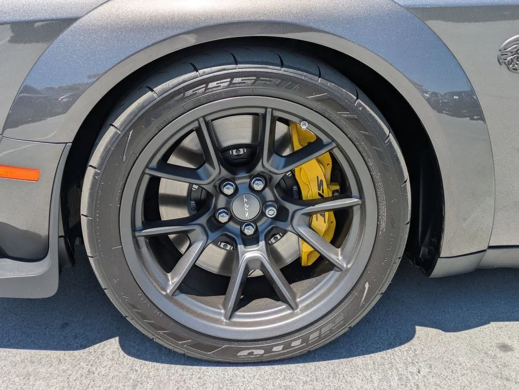 2023 Dodge Challenger SRT - Photo 6