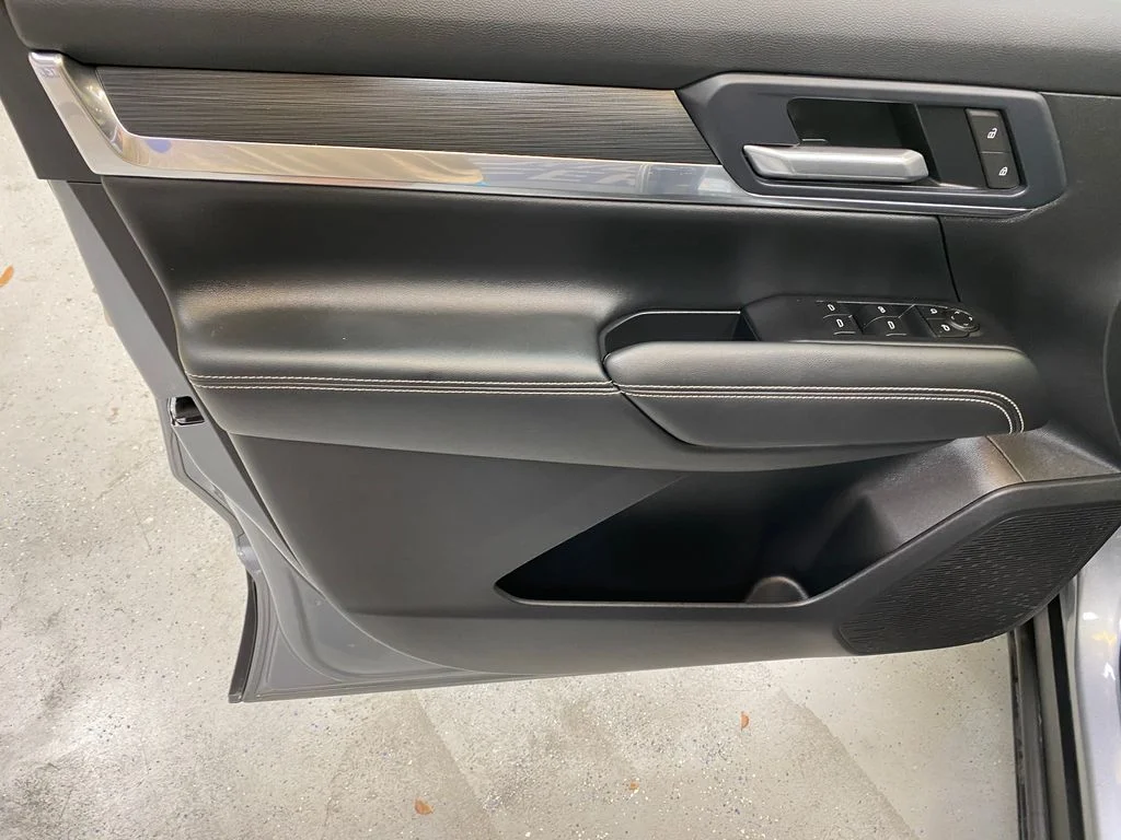 Used 2026 Silver GMC Elevation image 22