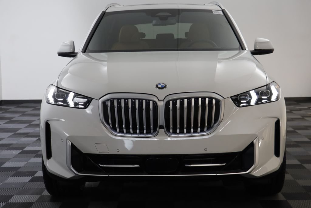 New 2026 Mineral White Metallic BMW xDrive40i image 23