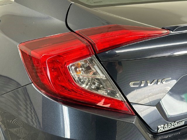 Used 2017 Polished Metal Metallic Honda EX-L image 32